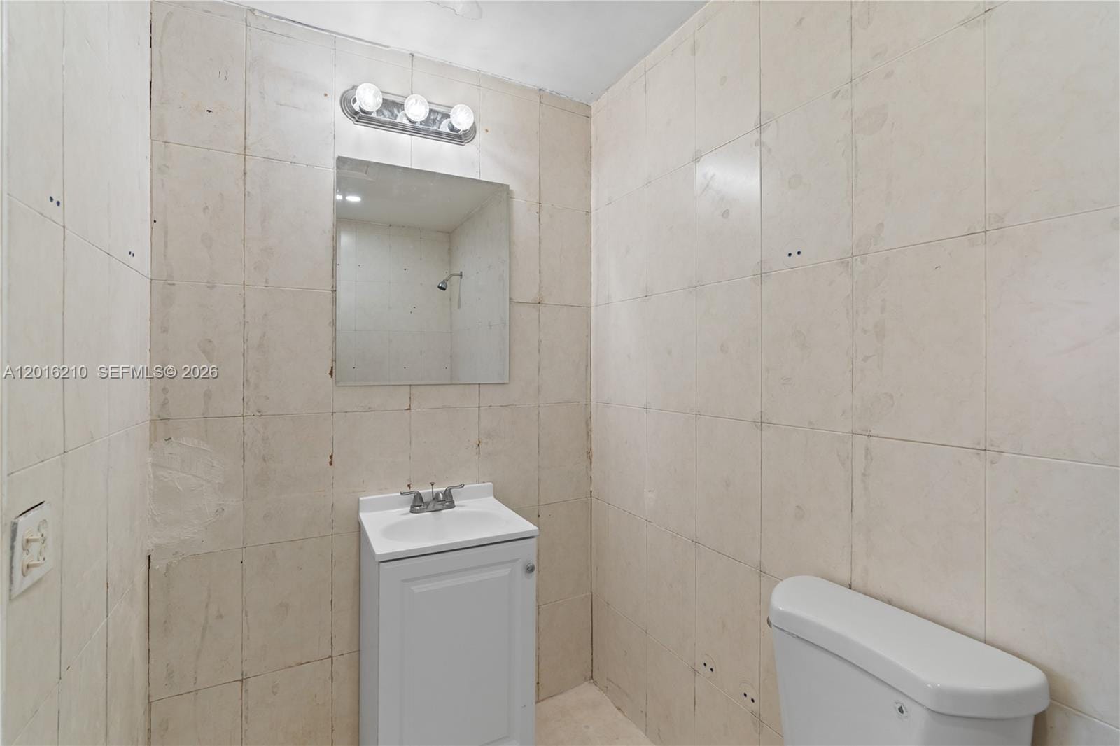 2735 W 60th Place 204, Hialeah, FL 33016 photo 14