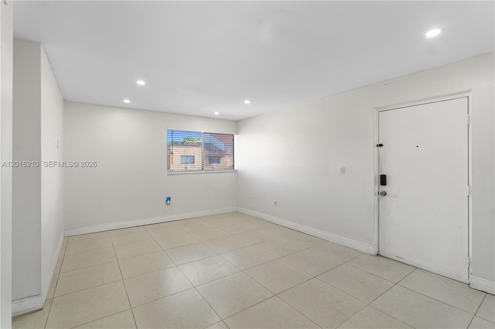 2735 W 60th Place 204, Hialeah, FL 33016 photo 17