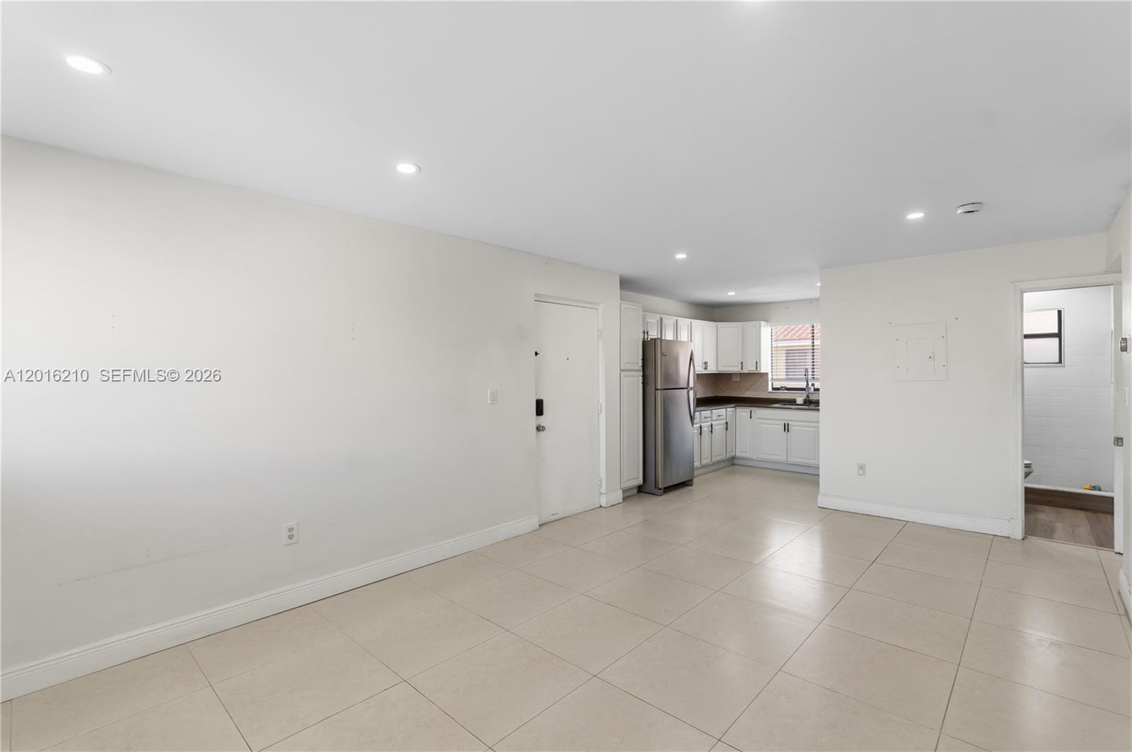 2735 W 60th Place 204, Hialeah, FL 33016 photo 18