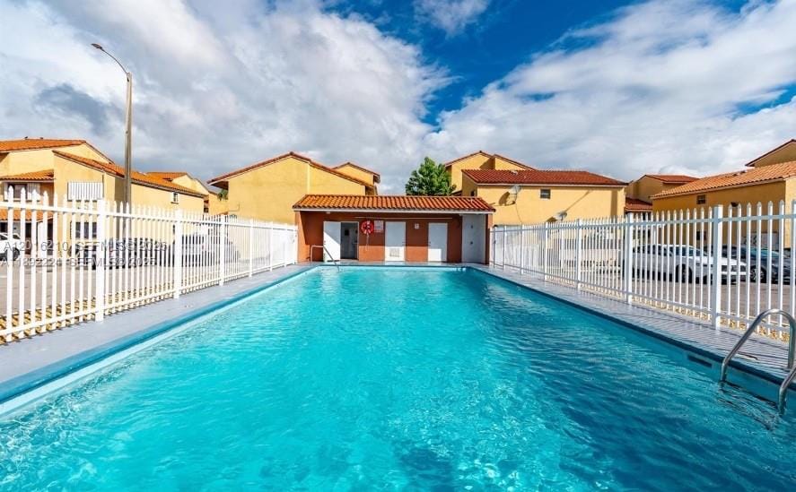 2735 W 60th Place 204, Hialeah, FL 33016 photo 23