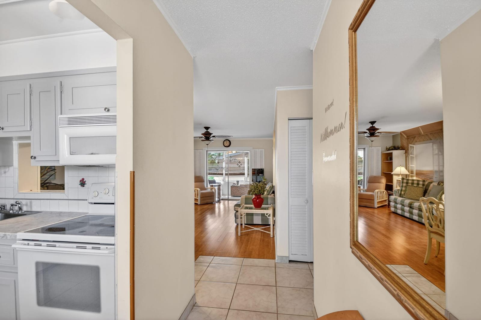 2111 NE 1st Court 204, Boynton Beach, FL 33435 photo 7