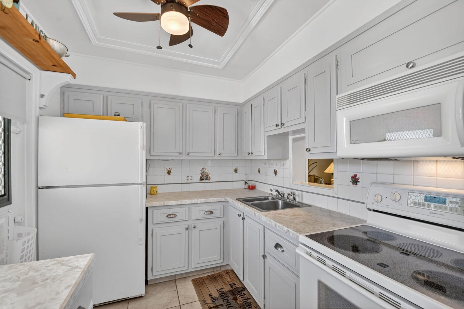 2111 NE 1st Court 204, Boynton Beach, FL 33435 photo 9