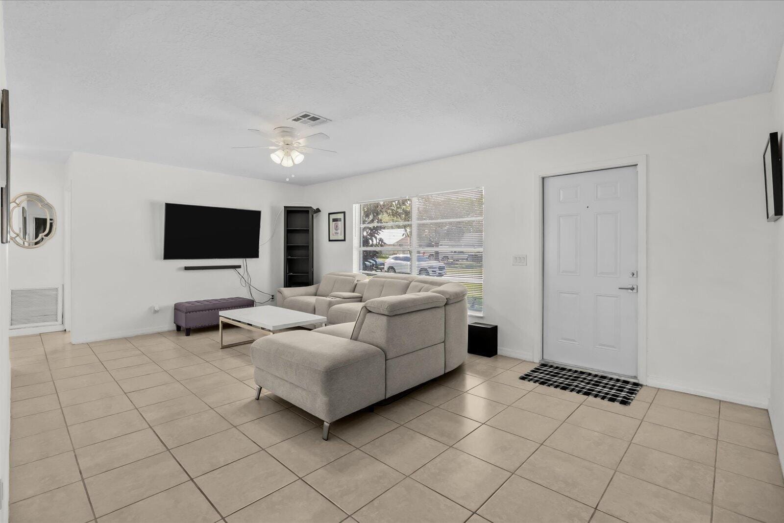 1549 SE Minorca Avenue — photo 4