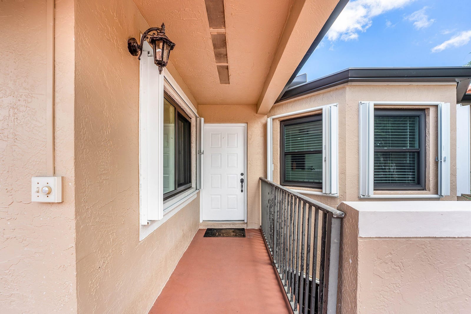 6614 Villa Sonrisa Drive 123 — photo 2