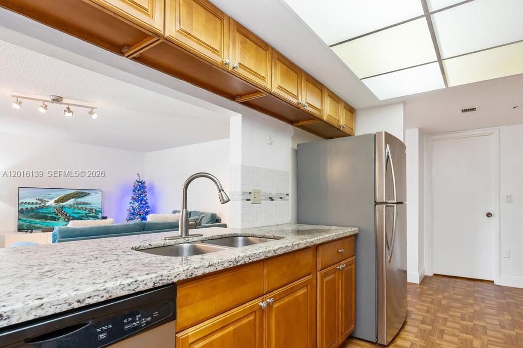 825 Egret Circle 110 — photo 12