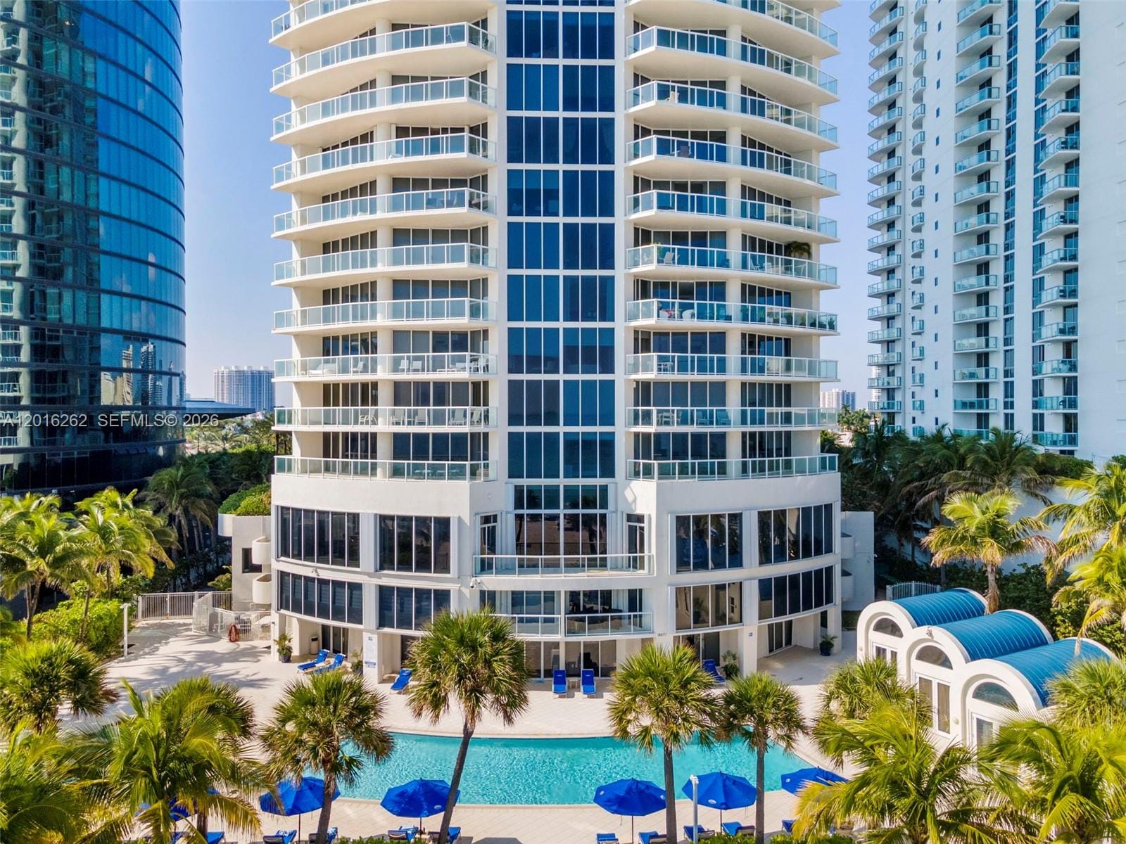 18671 Collins Avenue 404 — photo 2