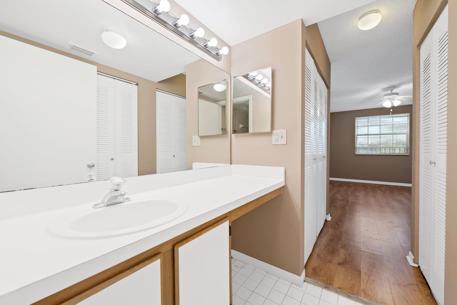 2861 N Oakland Forest Drive 202, Oakland Park, FL 33309 photo 13
