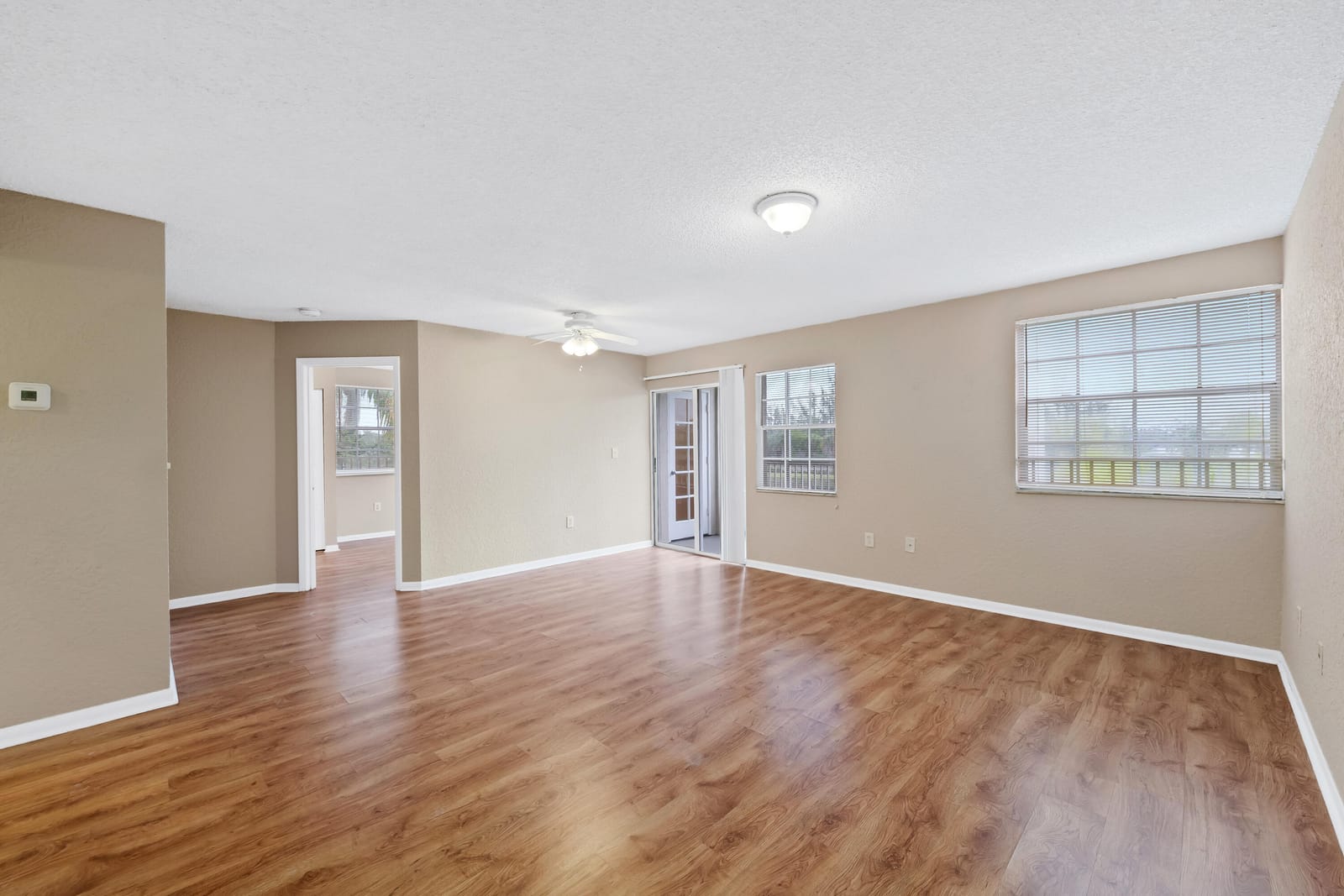 2861 N Oakland Forest Drive 202 — photo 7