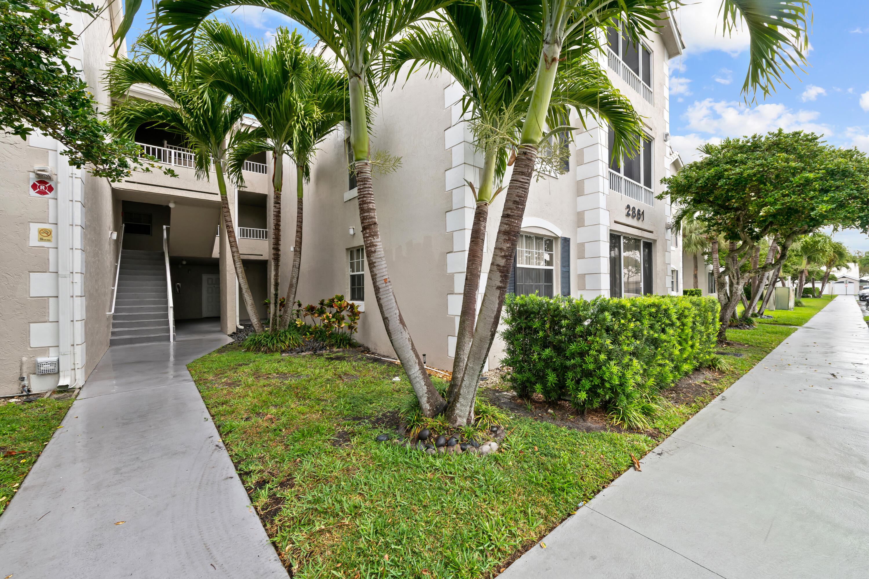 2861 N Oakland Forest Drive 202, Oakland Park, FL 33309, Oakland Park