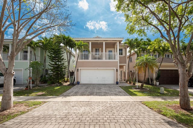 381 NE 35th Terrace, Emilios Place At Oasis, Homestead, FL