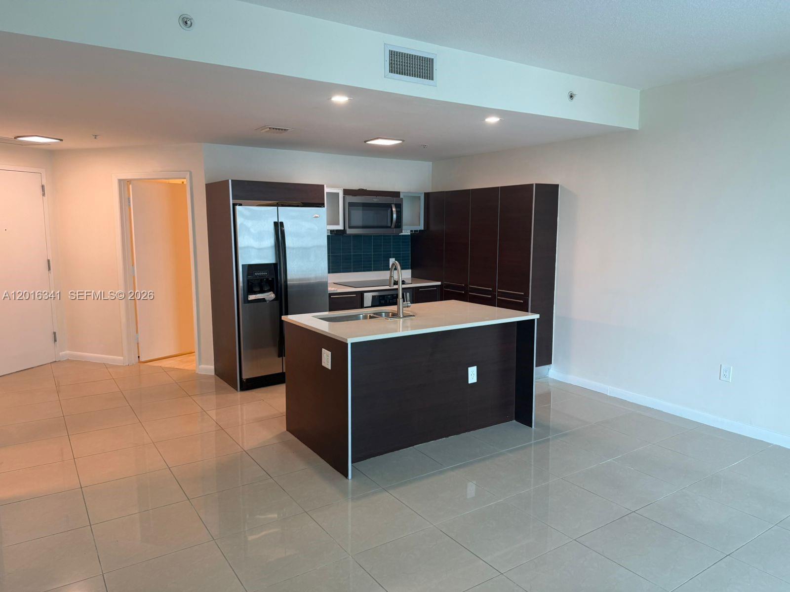 1900 N Bayshore Drive 1707, Miami, FL 33132, Miami