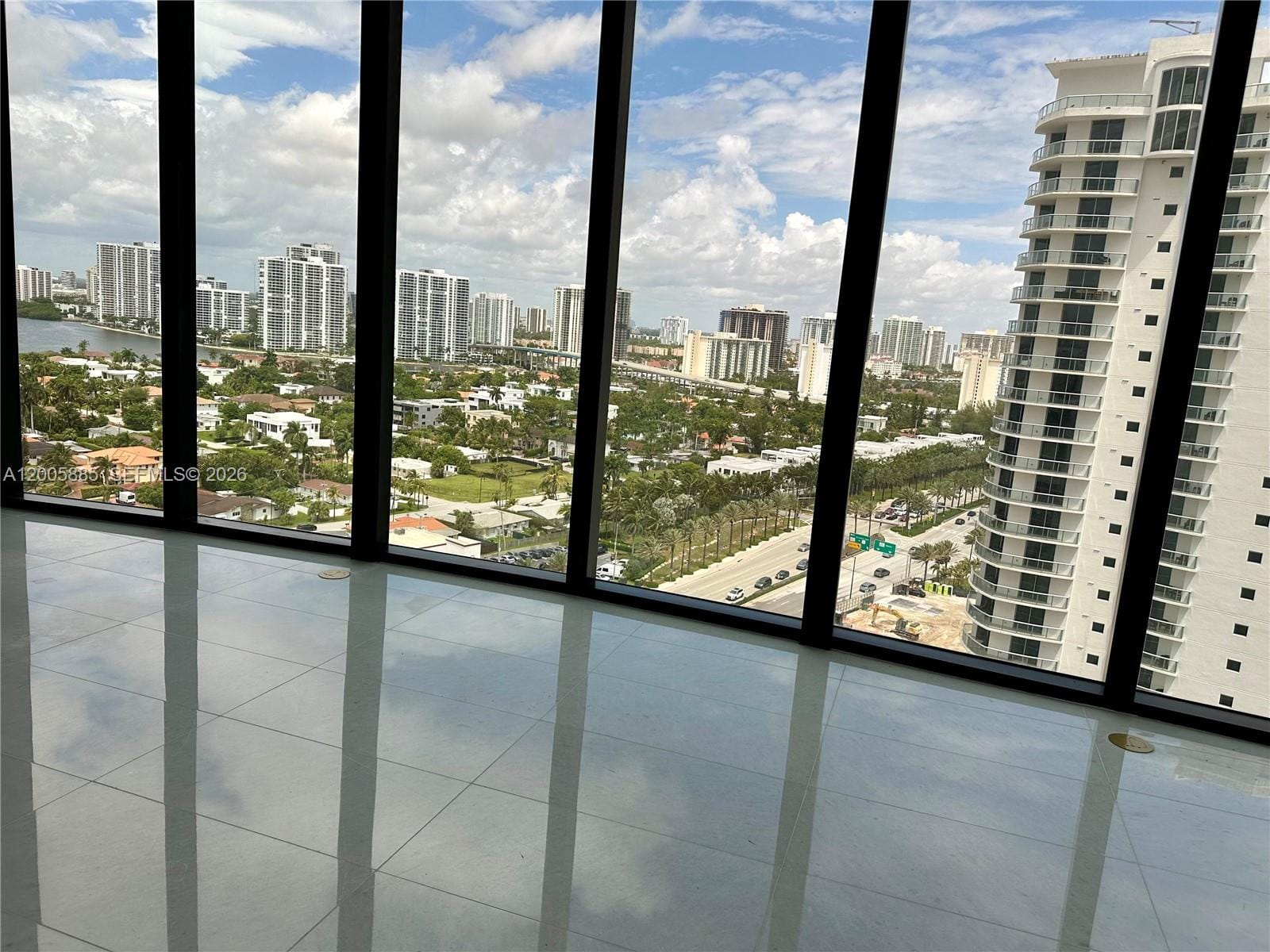 18555 Collins Avenue 1705, Sunny Isles Beach, FL 33160 photo 15