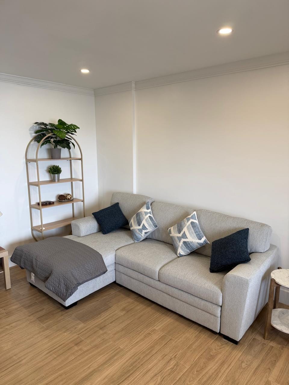 1815 N Surf Road 402 — photo 11