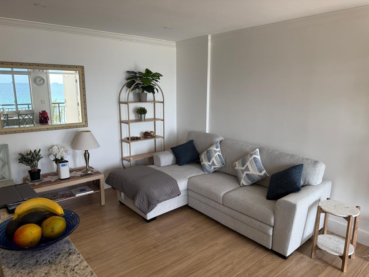 1815 N Surf Road 402 — photo 8