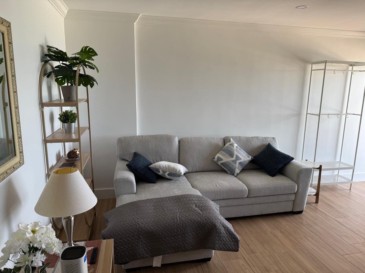 1815 N Surf Road 402 — photo 10