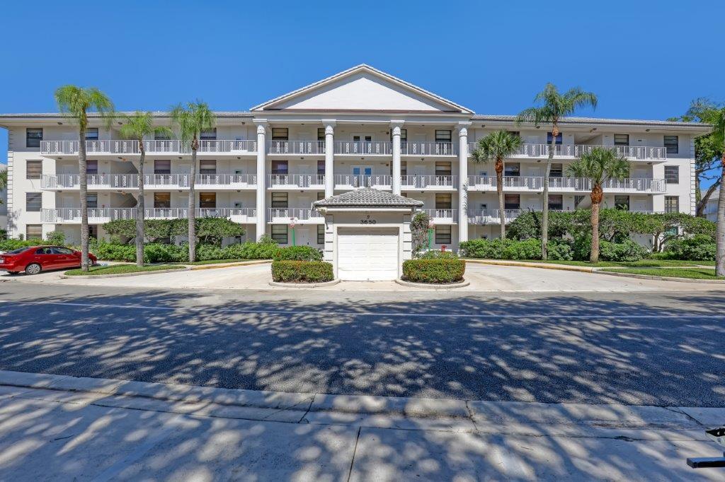 3650 Whitehall Drive 201, West Palm Beach, FL 33401, West Palm Beach