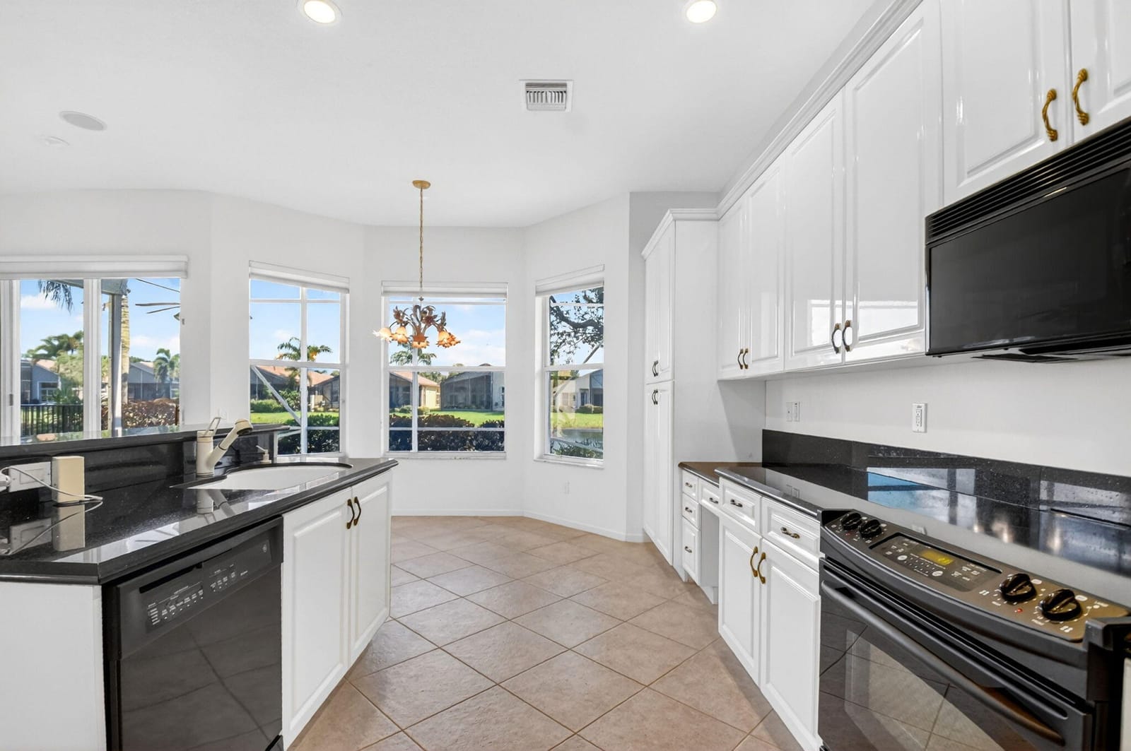 8198 Azure Coast Boulevard, Lake Worth, FL 33467 photo 6