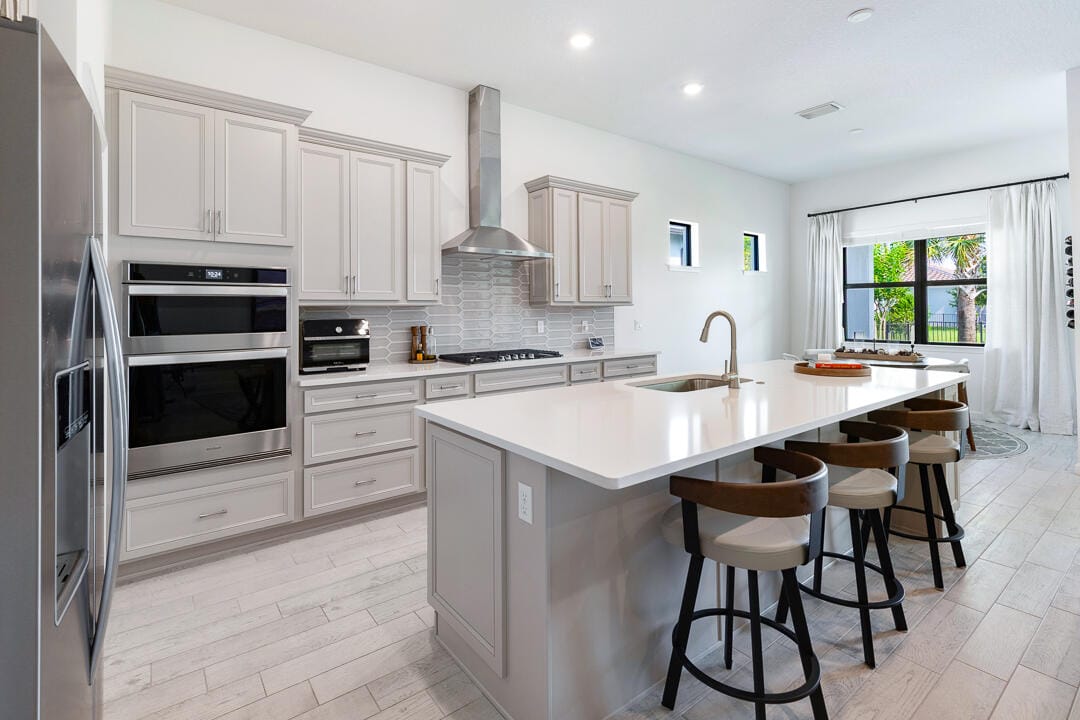 599 SE Villandry Way, Port St. Lucie, FL 34984
