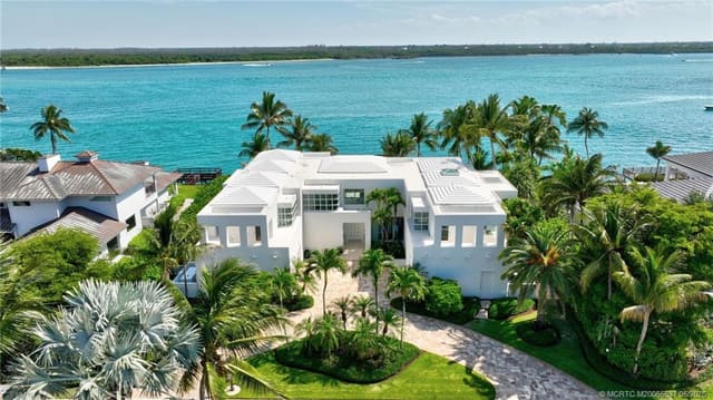 7034 SE Harbor Circle, sold in ZIP 34996, Stuart, FL