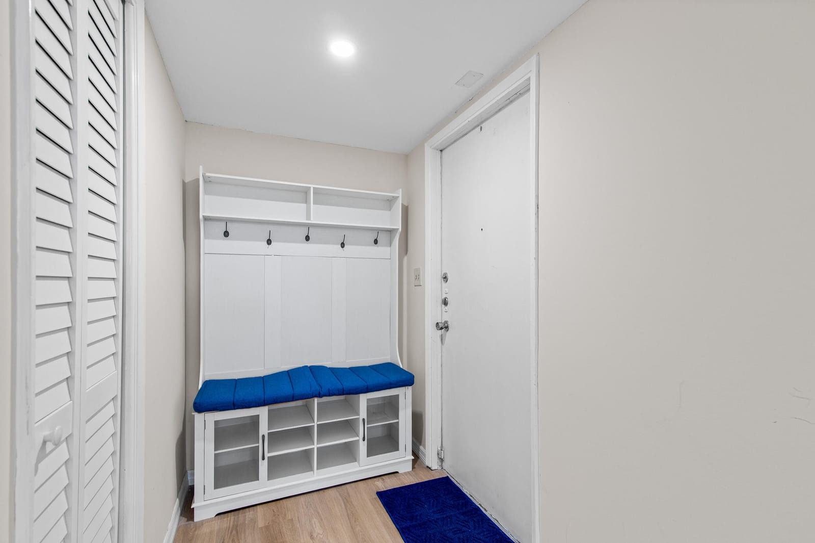 2901 S Palm Aire Drive 501 — photo 2