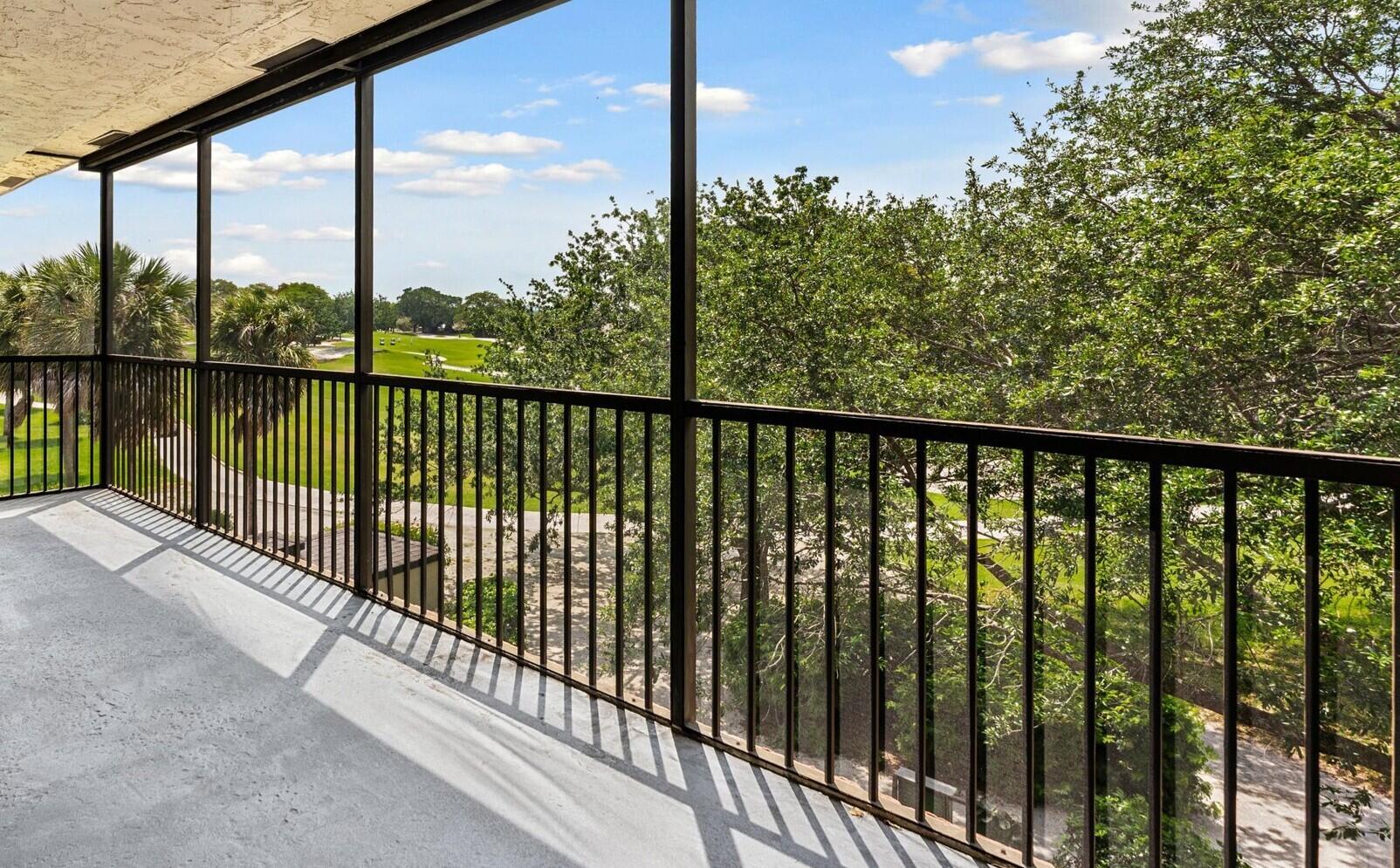 200 W Jacaranda Country Club Drive 3c, Plantation, FL 33324, Plantation