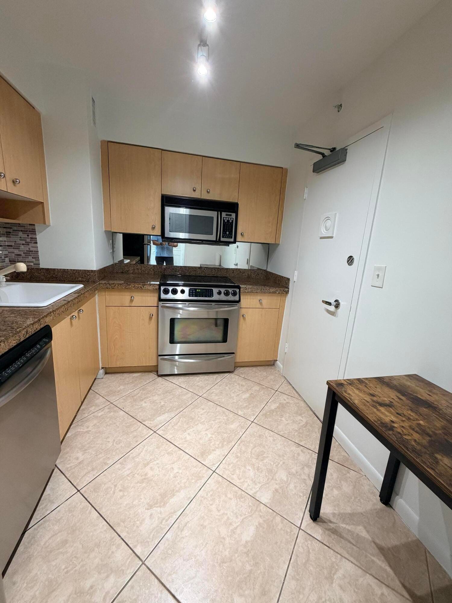9195 Collins Avenue 913 — photo 10