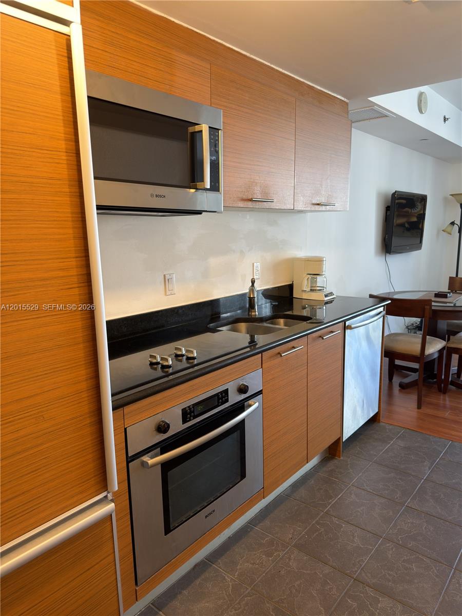 50 S Biscayne Boulevard 2203, Miami, FL 33132, Miami