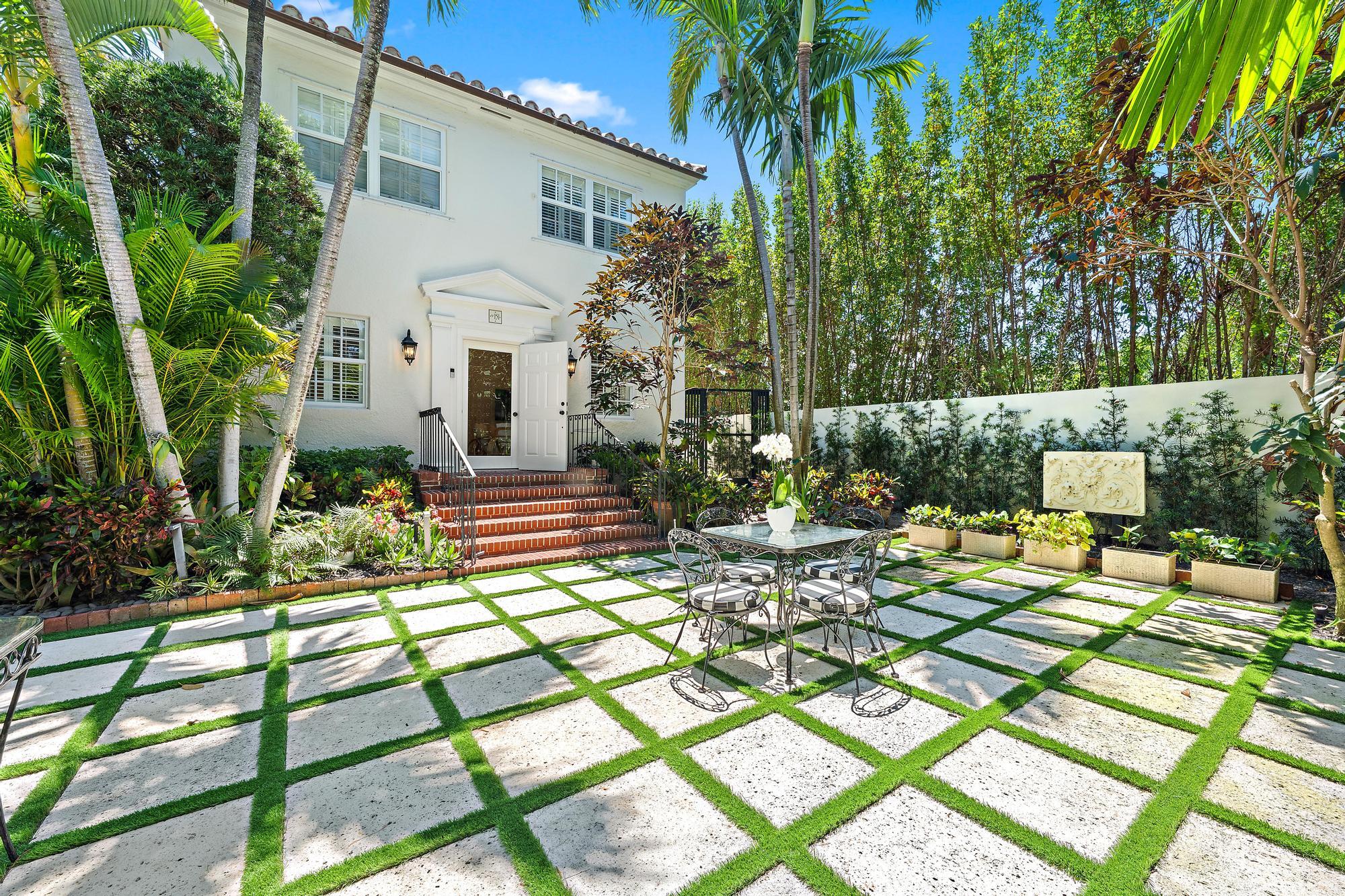 151 S County Road 1st Fl, Palm Beach, FL 33480, Palm Beach
