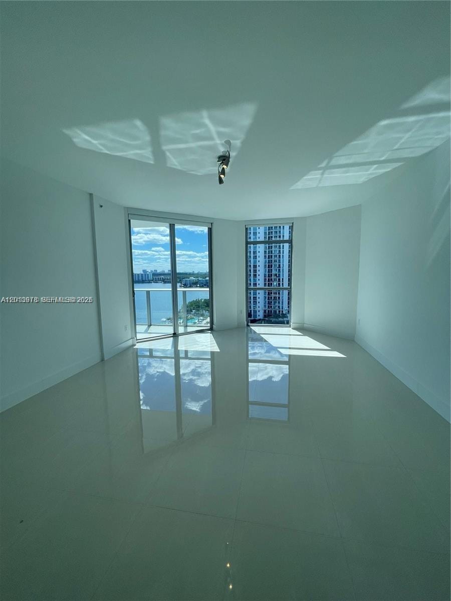 17301 S Biscayne Boulevard 1205 — photo 12