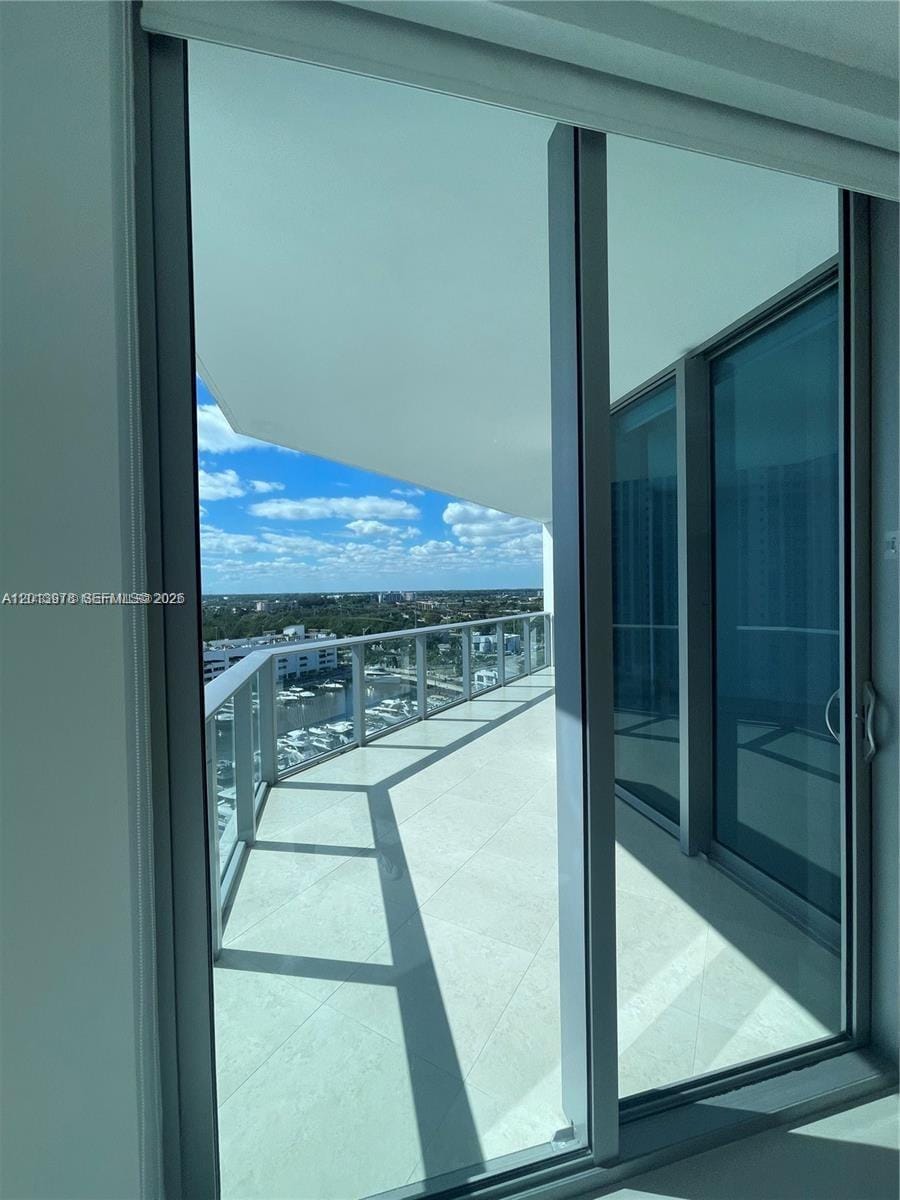 17301 S Biscayne Boulevard 1205, North Miami Beach, FL 33160 photo 16