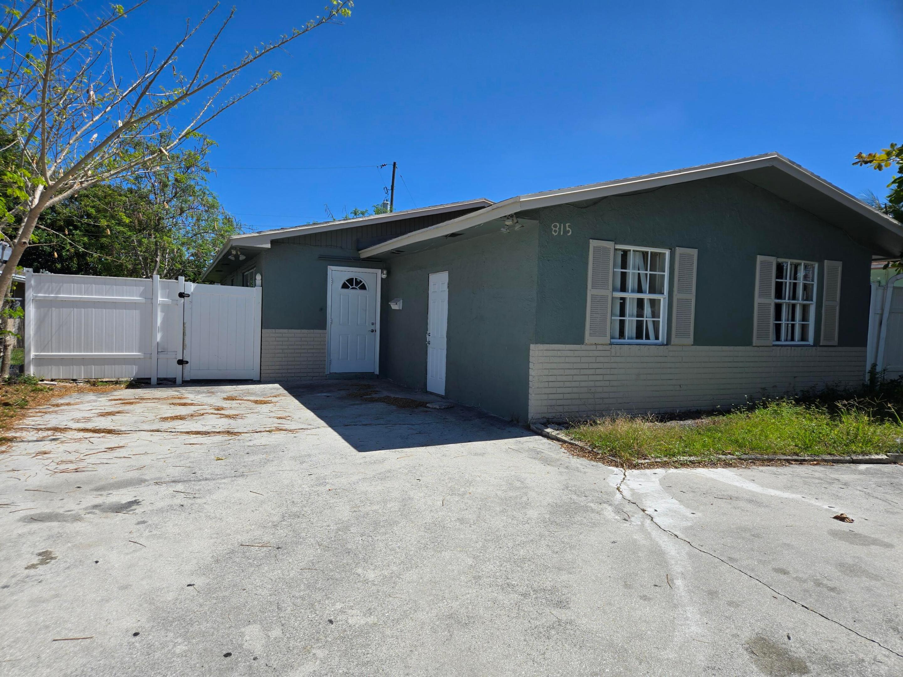 815 Silver Beach Road, Lake Park, FL 33403, Lake Park