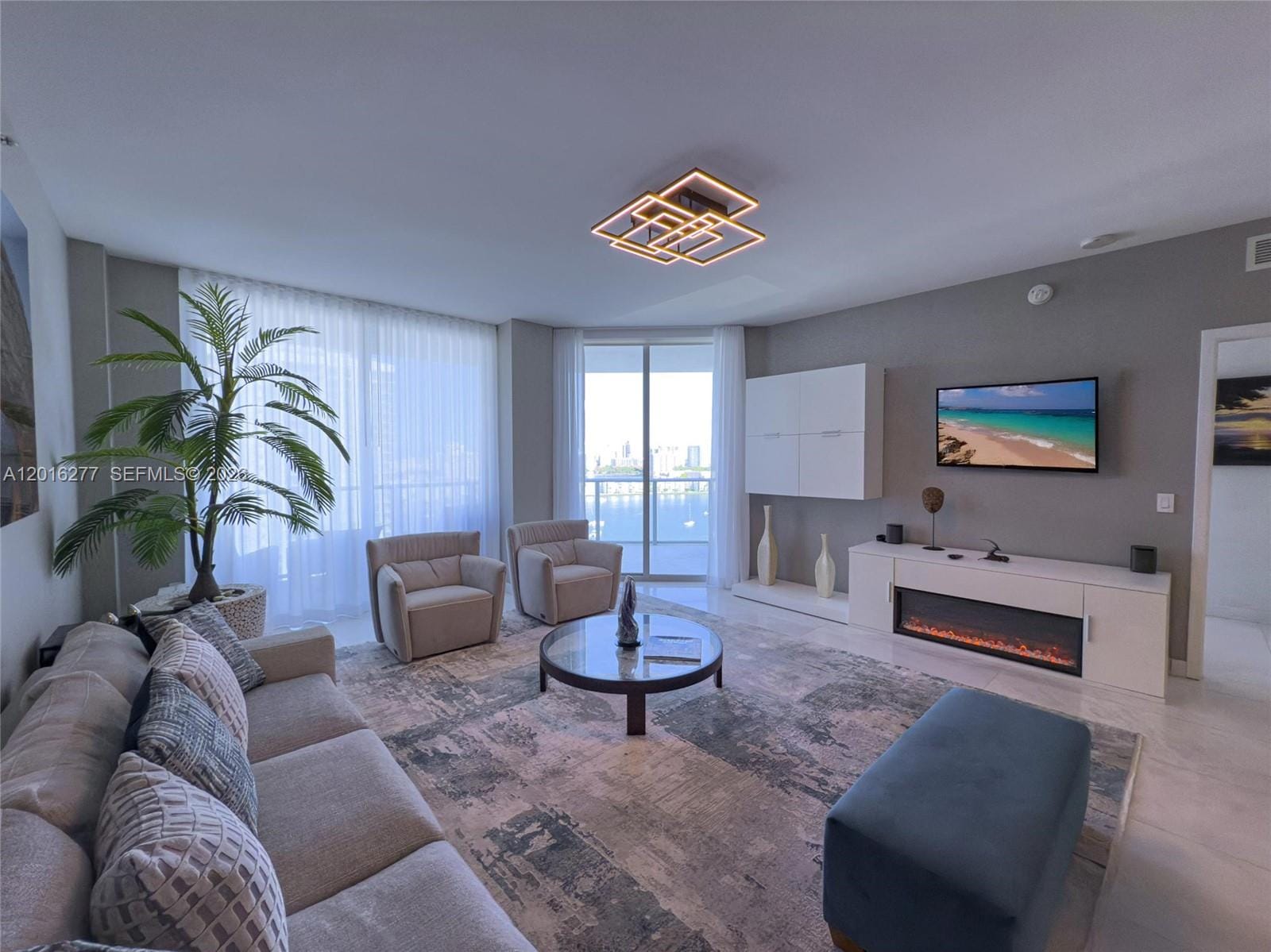 17111 Biscayne Boulevard 1705, North Miami Beach, FL 33160 photo 16