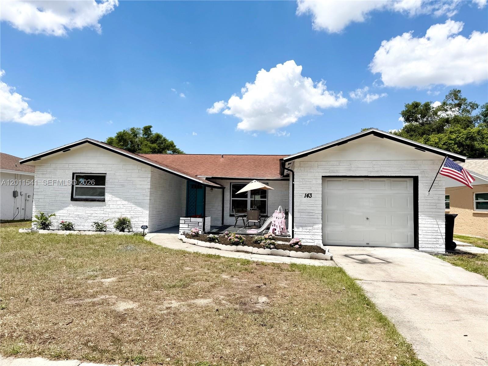 143 Valley Circle, Tampa, FL 33510 photo 2