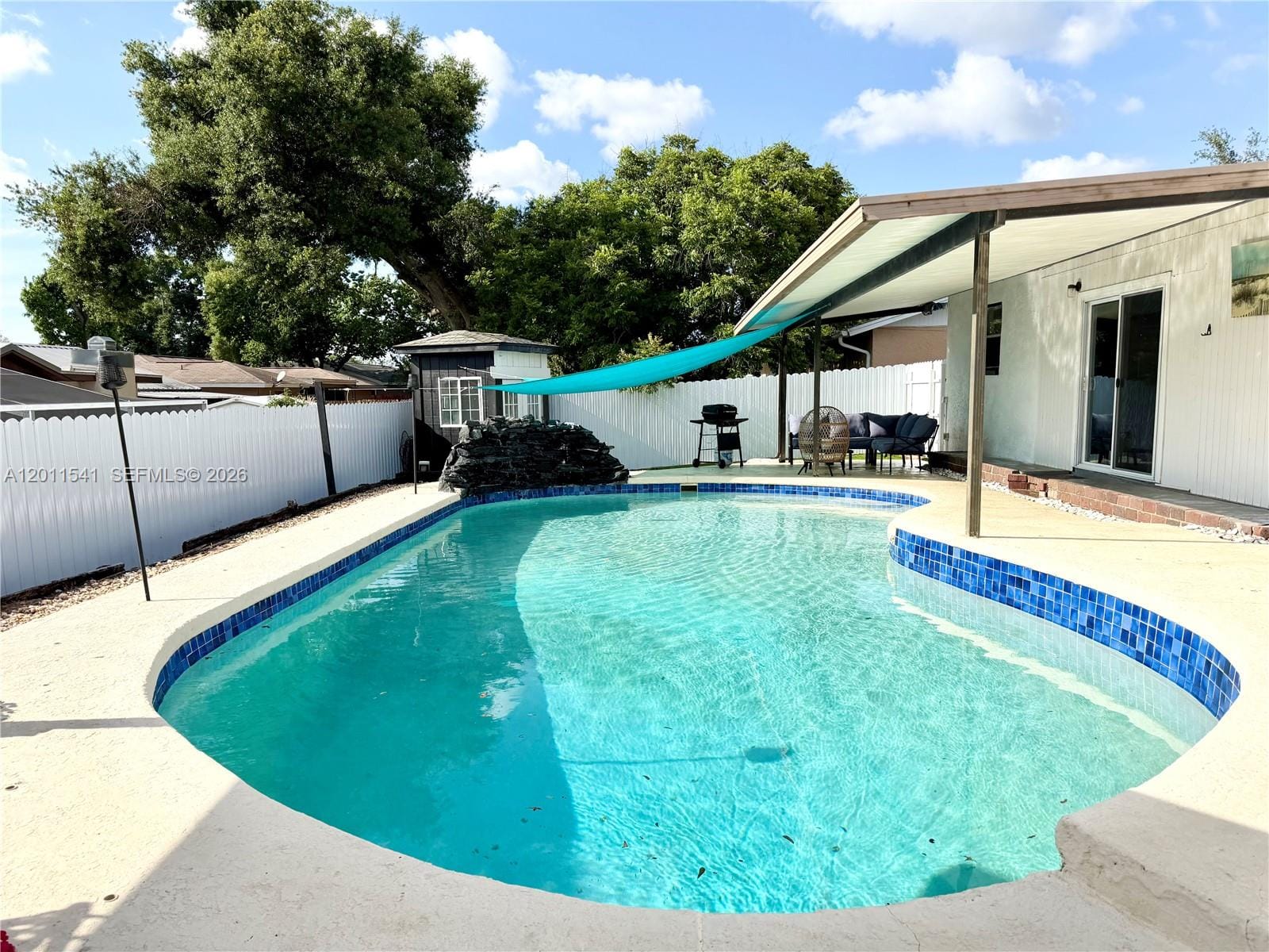 143 Valley Circle, Tampa, FL 33510 photo 5