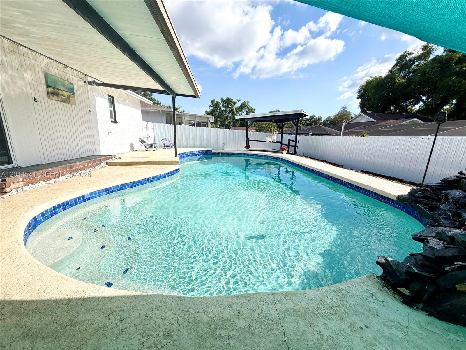 143 Valley Circle, Tampa, FL 33510 photo 6