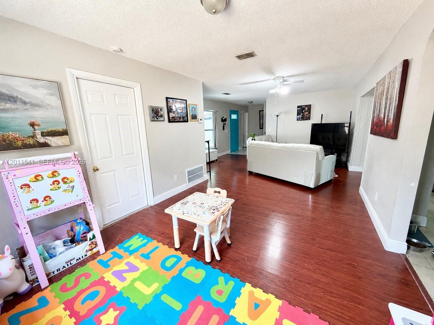 143 Valley Circle, Tampa, FL 33510 photo 7