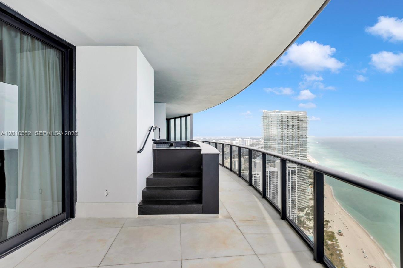 18555 Collins Avenue 4605, Sunny Isles Beach, FL 33160 photo 4