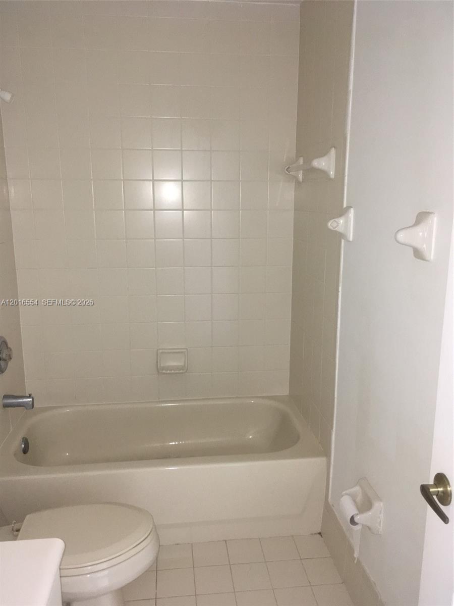 7100 NW 177th Street 20214, Hialeah, FL 33015, Hialeah