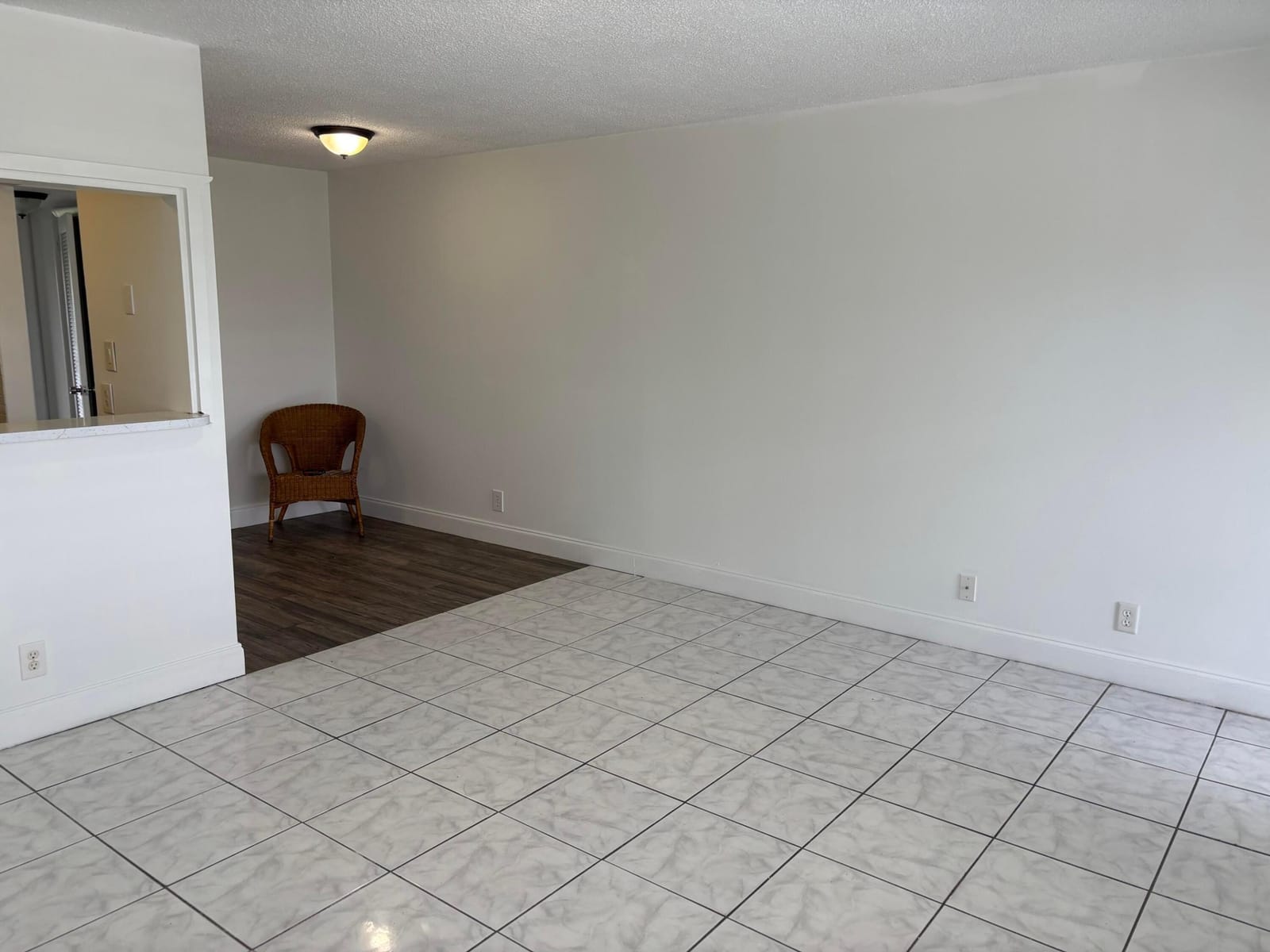 218 Windsor J — photo 11