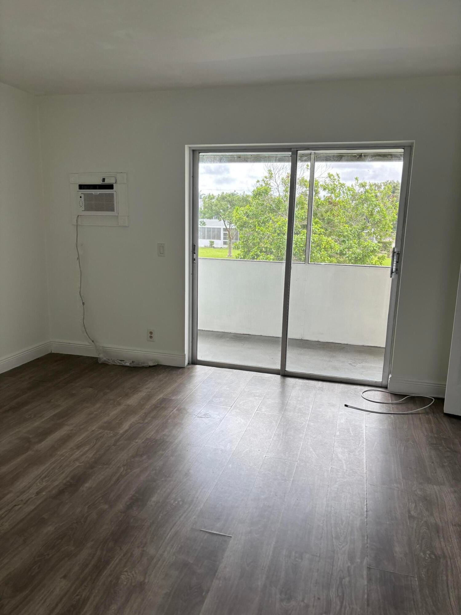 218 Windsor J — photo 4