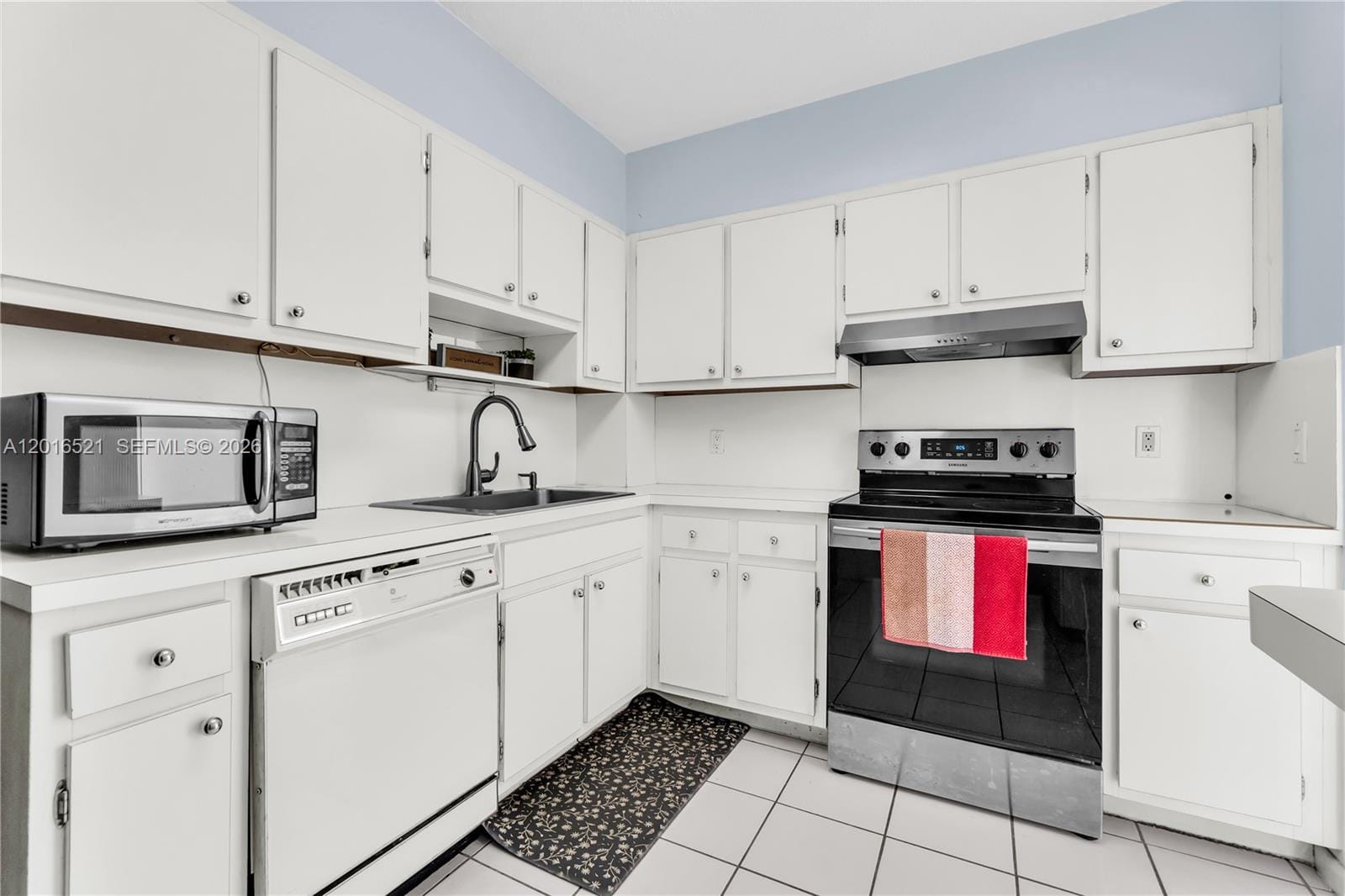 4001 Hillcrest Drive 812, Hollywood, FL 33021 photo 12