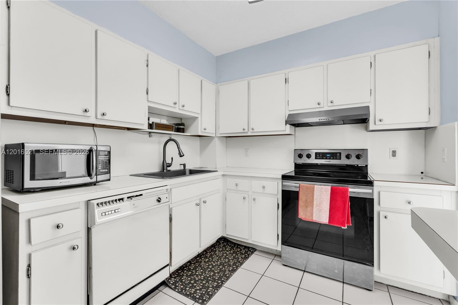 4001 Hillcrest Drive 812, Hollywood, FL 33021 photo 8