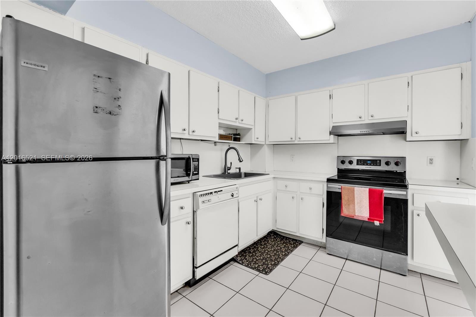 4001 Hillcrest Drive 812, Hollywood, FL 33021 photo 9