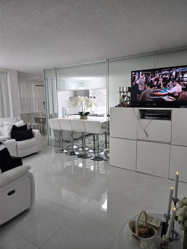 9410 Live Oak Place 103, Live Oak Condominium Two, Davie, FL