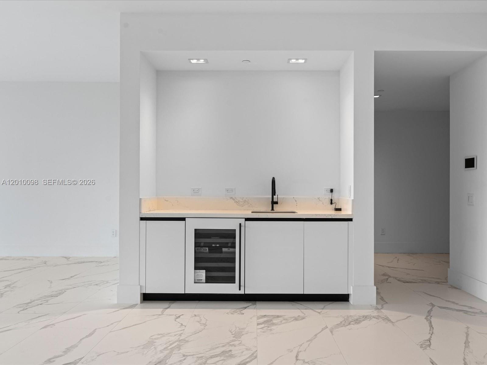 160 Isle Of Venice Drive PH2 — photo 8