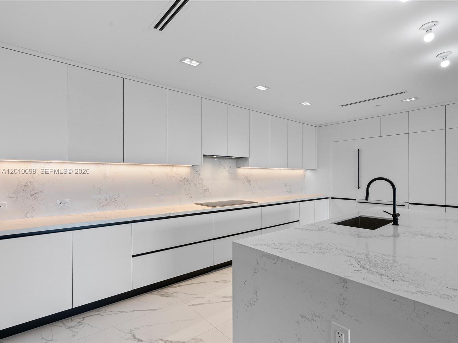 160 Isle Of Venice Drive PH2 — photo 10