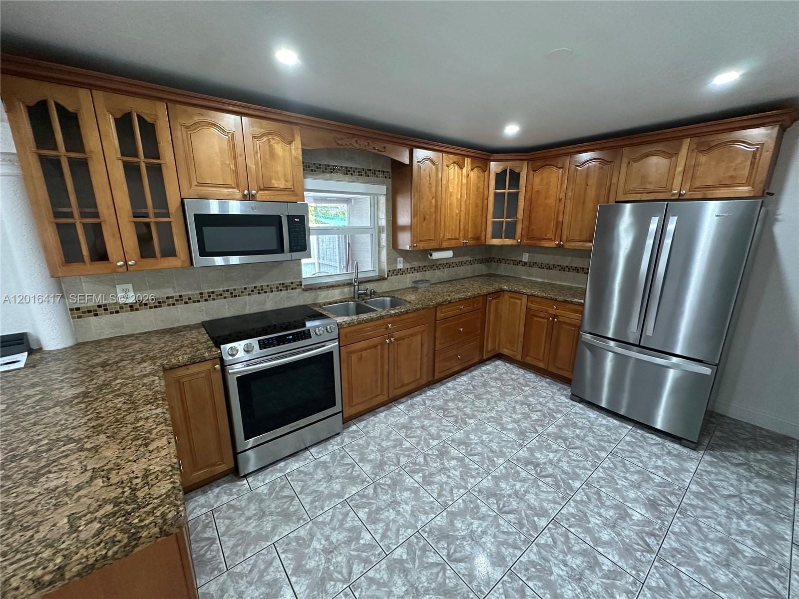 15640 SW 102nd Place 15640 — photo 3
