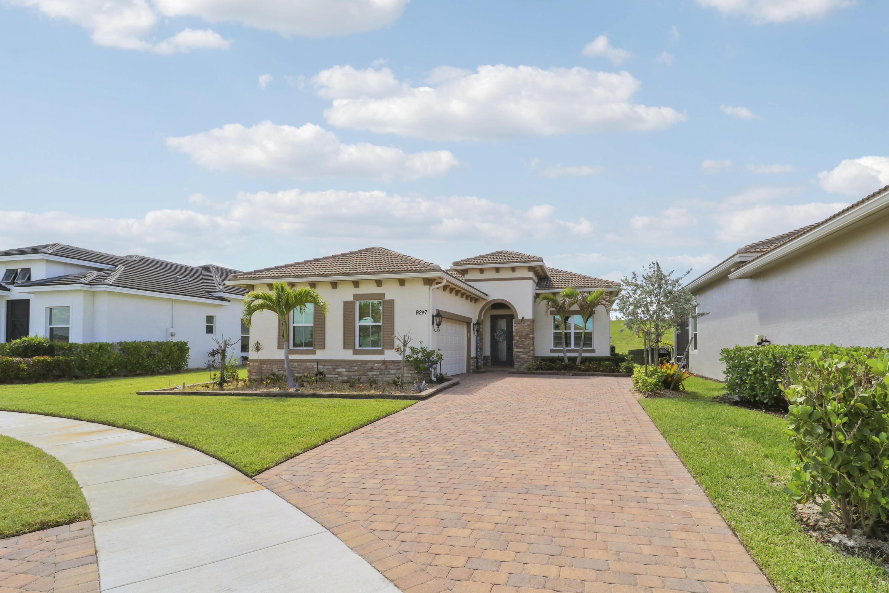 9247 SW Miracoli Way, Port St. Lucie, FL 34987