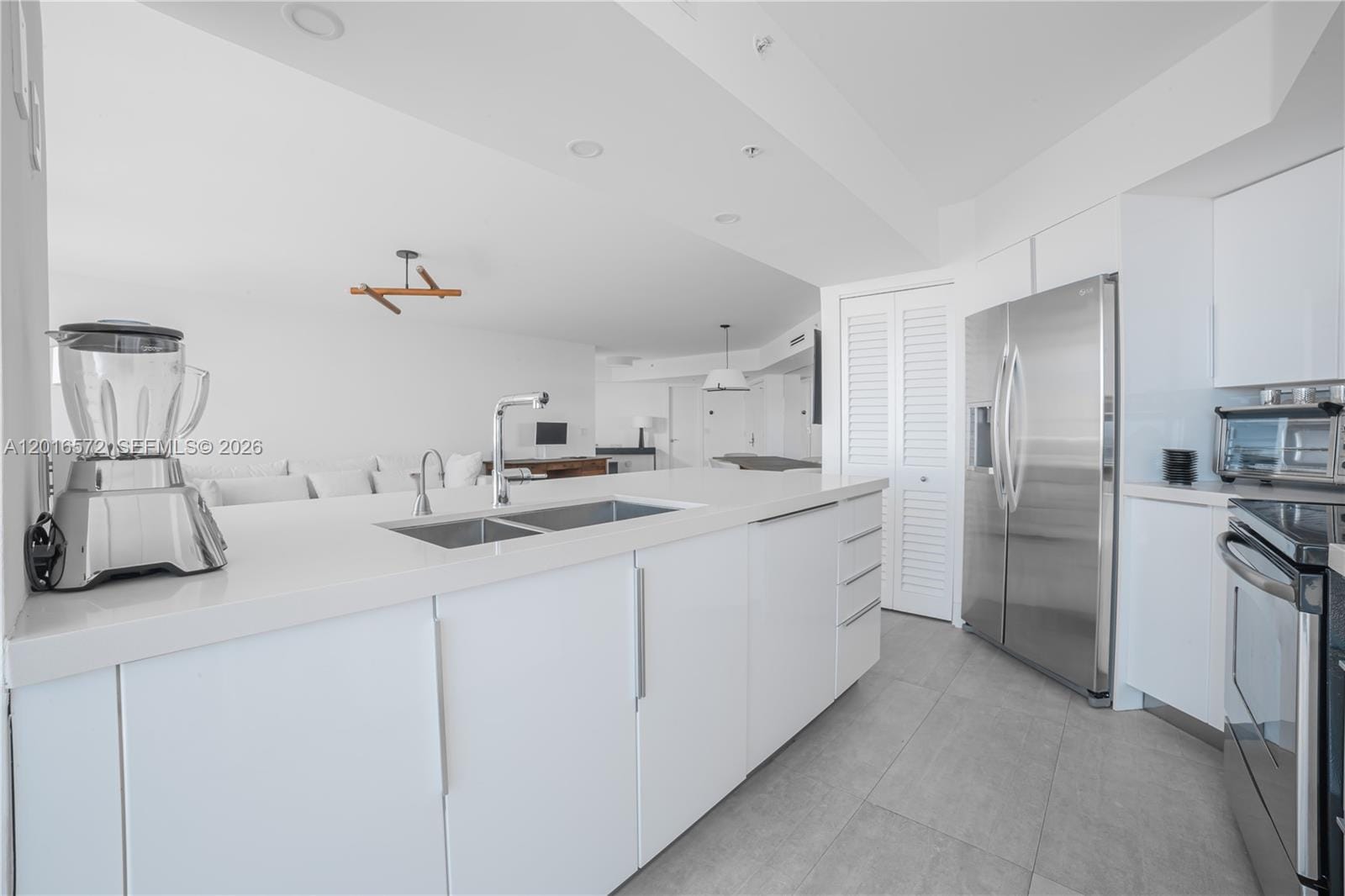 6301 Collins Avenue 1102, Miami Beach, FL 33141 photo 11
