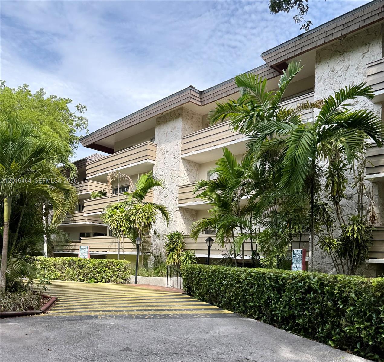 1205 Mariposa Avenue 301, Coral Gables, FL 33146, Coral Gables